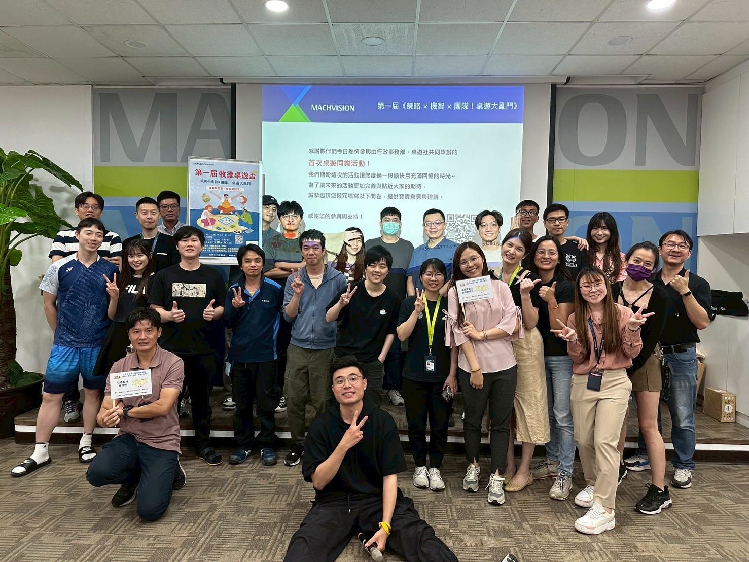 ALL_fac_society_25H11_Z7LBqLduae